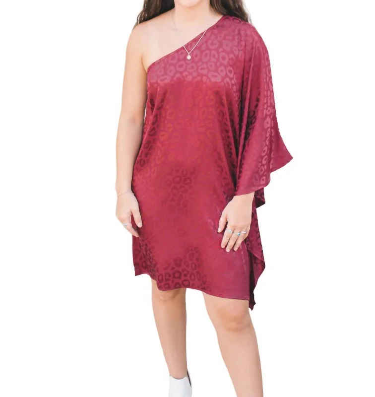 Modern Women's Apparel Night Out Dress In Wine