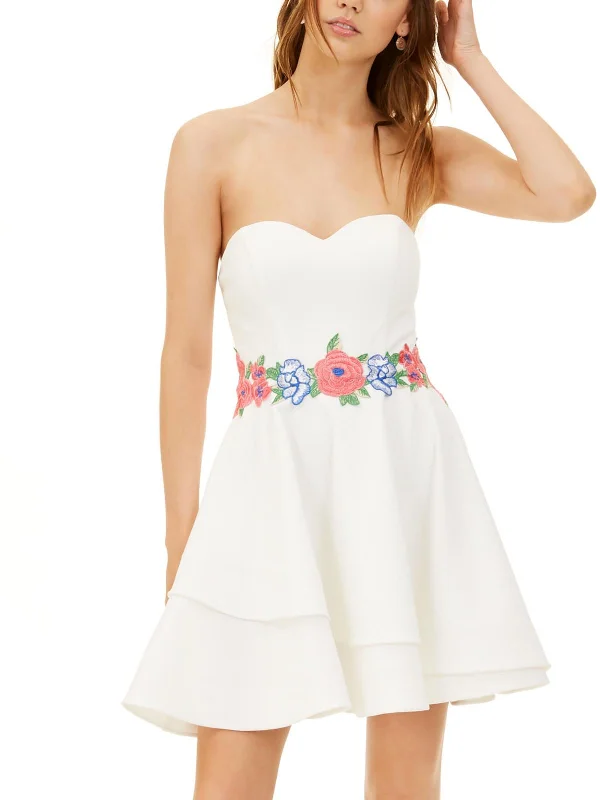 Women's Clothing For Everyday Wear Juniors    Womens Embroidered Mini Fit & Flare Dress
