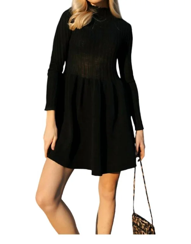 Vintage Women's Fashion Pleated Sweater Dress In Black