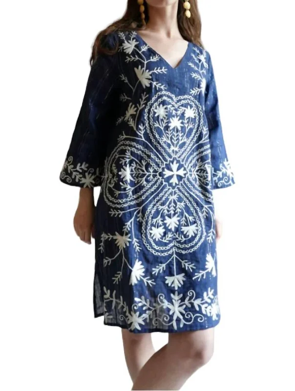 Edgy Fashion Clover Tunic Dress In Navy