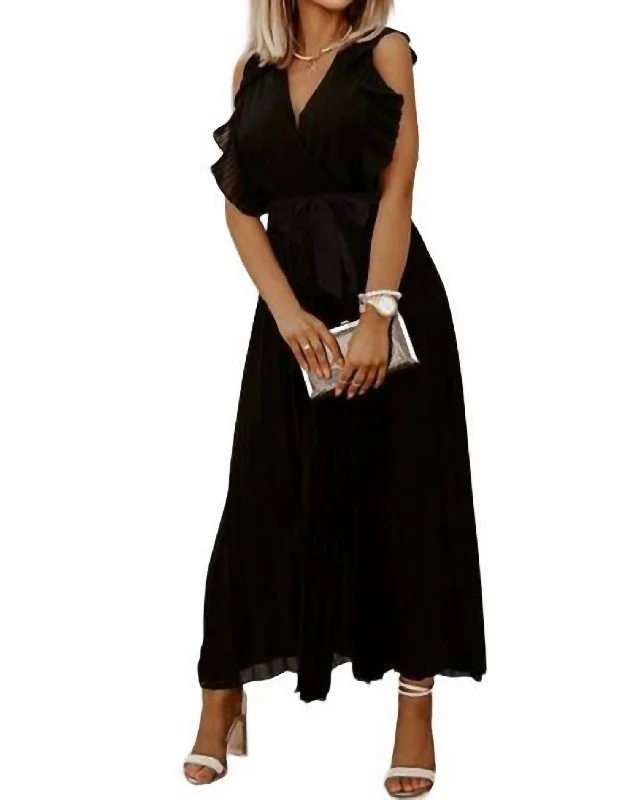 Unique Women's Fashion Pieces Ruffle Sleeve Pleated Dress In Black