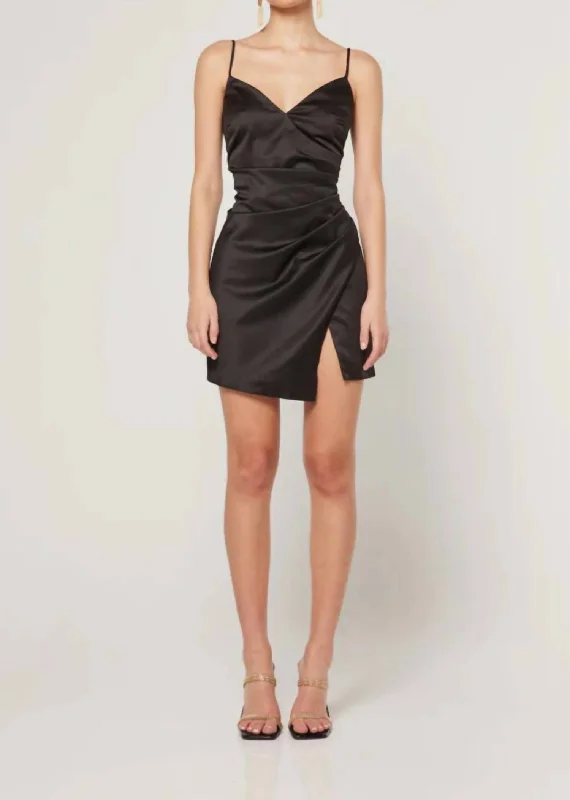 Women's Outerwear Garments Artistry Spaghetti Strap Dress In Black