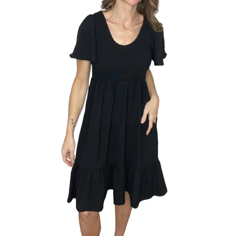 Everyday Fashion Smocked Top Dress With Side Pockets In Black