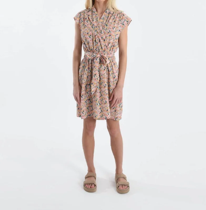 Fashionable Women's Wardrobe Celeste Print Dress In Coral