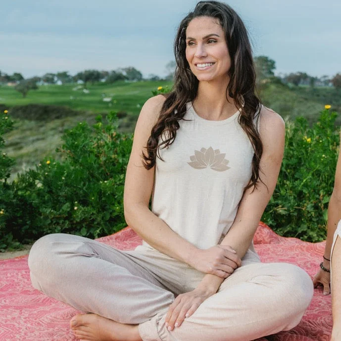 Your Go-To Yoga Outfits Now More Affordable Bamboo Flow Tank ~ Lotus