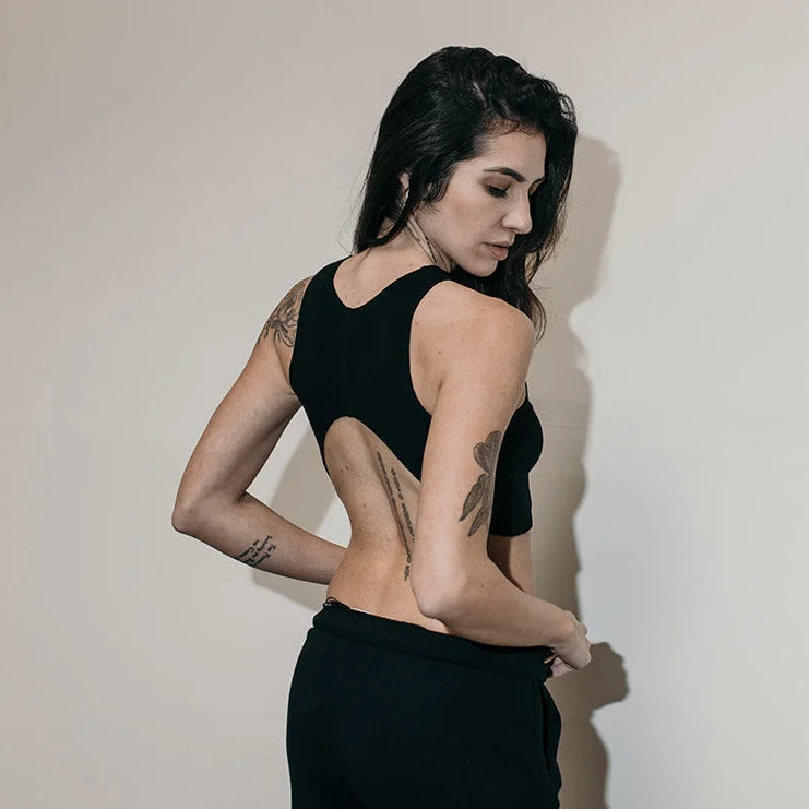 Flex Your Budget With Premium Yoga Clothing Deals Curve Crop