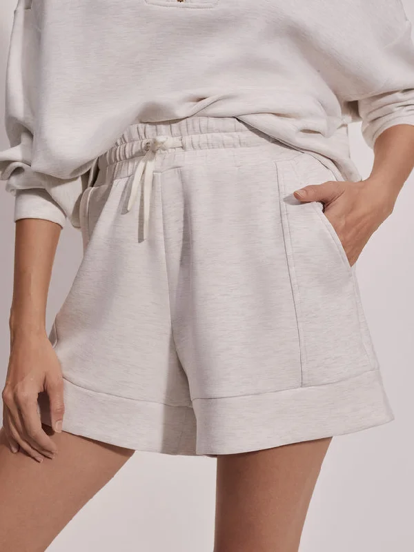 Lightweight, Breathable Yoga Wear At Special Prices Varley Atrium High Rise Short 4.5" - Ivory Marl