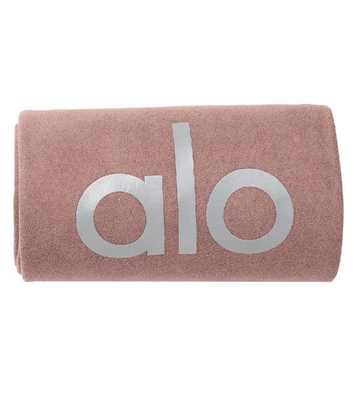 Strengthen Your Practice With Affordable Yoga Gear Alo Yoga Grounded No-Slip Mat Towel Smoky Quartz