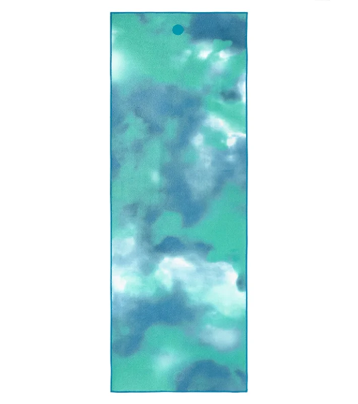 Essential Yoga Tools Now At Unbeatable Prices Manduka Yogitoes+ Repreve® Yoga Mat Towel, 71" Lido Sky