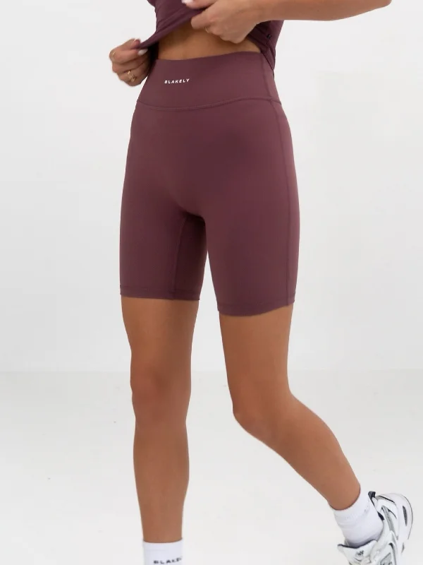 Find Your Perfect Fit With Discounted Yoga Outfits Ultimate Soft Shorts - Burgundy