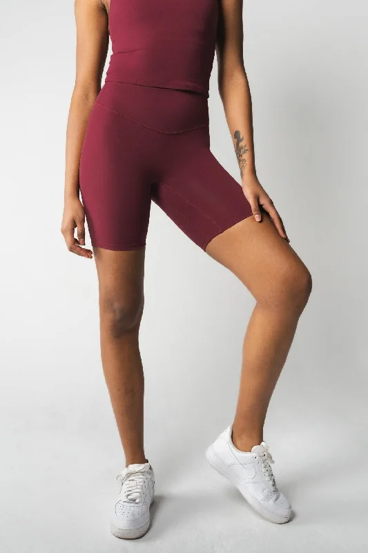 Shop High-Quality Yoga Apparel At Exclusive Discounts Cloud II™ Biker Short - Blackberry